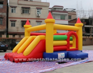 château gonflable pour enfants avec toboggan