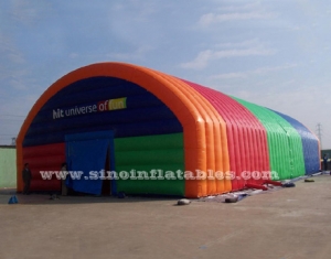 tente gonflable géante d'arène sportive colorée