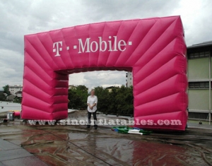  T-Mobile grand arc publicitaire gonflable