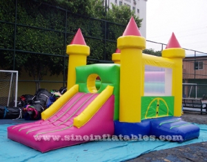 château gonflable gonflable d'enfant en bas âge avec la glissière