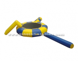 trampoline à eau gonflable pour enfants avec blob, slide n log