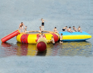trampoline aquatique gonflable pour enfants et adultes