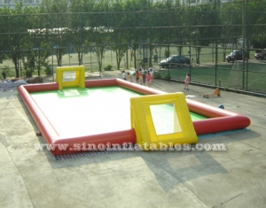 terrain de football gonflable géant pour adultes et enfants