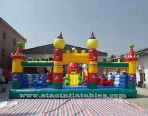 aire de jeux gonflable pour enfants en plein air tom et jerry