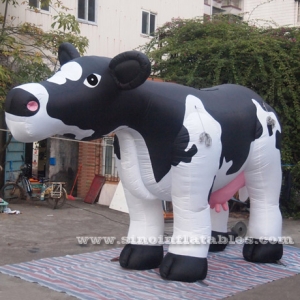 5 mètres de long géant gonflable de la publicité de lait de vache