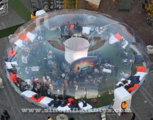 énorme tente gonflable transparente de dôme de bulle