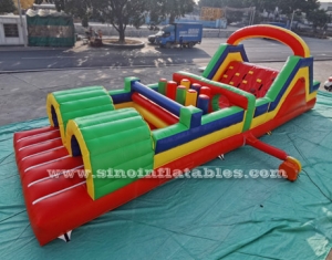 Parcours d'obstacles gonflable arc-en-ciel pour enfants de 11 mètres de long