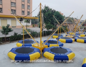 trampoline élastique gonflable pour adultes avec harnais et machine de contrôle